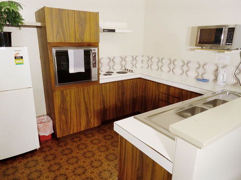 Scarborough & Absolutely Beachfront - Accommodation Main Beach 17