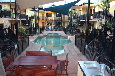 Apartments At Blue Seas Resort - Accommodation Main Beach 10