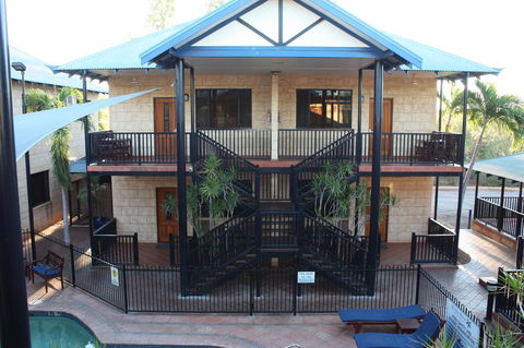 Apartments At Blue Seas Resort - Accommodation Main Beach 11