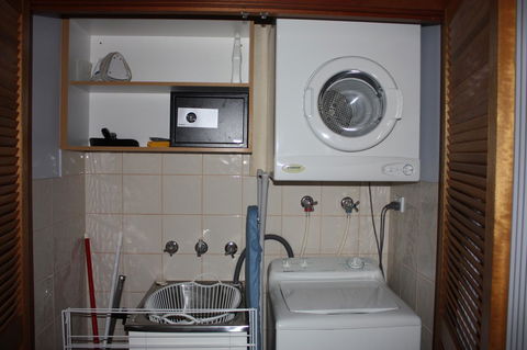 Apartments At Blue Seas Resort - Accommodation Main Beach 9