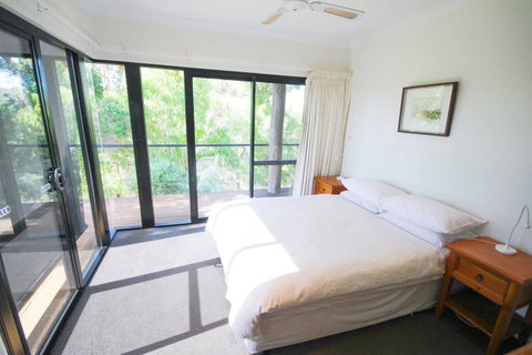 Arum - Close To The Margaret River - Accommodation Main Beach 13