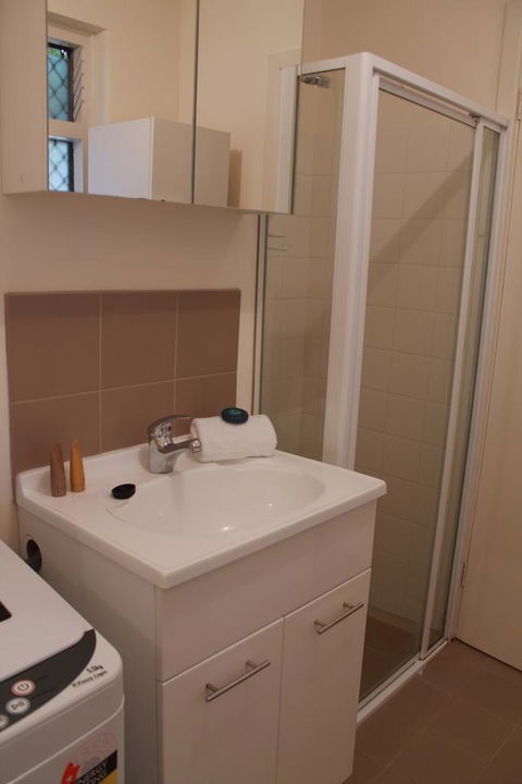 Mt Pleasant Apartment - Accommodation Main Beach 11