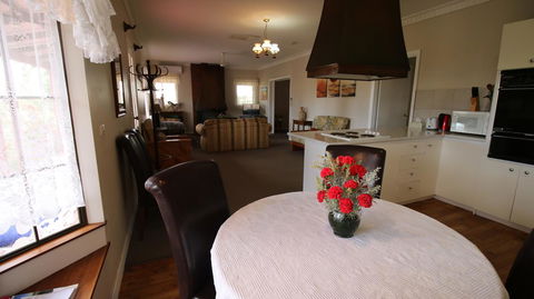 Daisy Cottage - Accommodation Main Beach 20