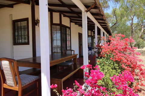 Daisy Cottage - Accommodation Main Beach 0
