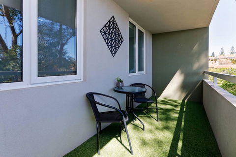SEA BREEZE â€“ Between Cottesloe Beach & Swan River - Accommodation Main Beach 12