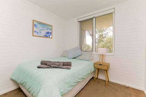 SEA BREEZE â€“ Between Cottesloe Beach & Swan River - Accommodation Main Beach 8