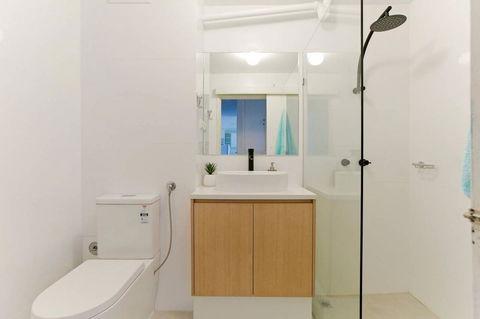 SEA BREEZE â€“ Between Cottesloe Beach & Swan River - Accommodation Main Beach 5