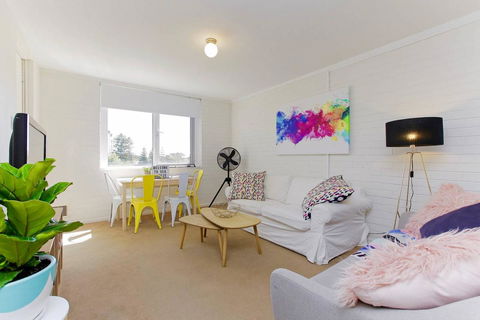 SEA BREEZE â€“ Between Cottesloe Beach & Swan River - Accommodation Main Beach 10