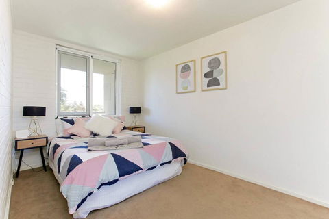 SEA BREEZE â€“ Between Cottesloe Beach & Swan River - Accommodation Main Beach 6