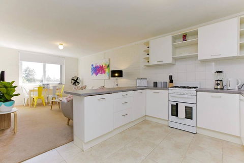 SEA BREEZE â€“ Between Cottesloe Beach & Swan River - Accommodation Main Beach 7