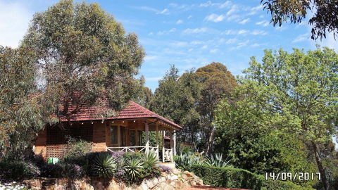 Eleebana Guest House - Accommodation Main Beach 18