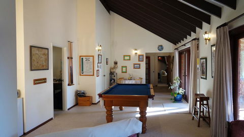 Eleebana Guest House - Accommodation Main Beach 23