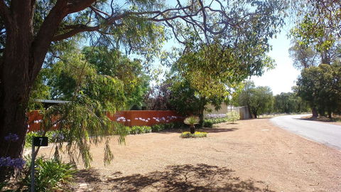 Windfall Estate Vineyard Cottage - Accommodation Main Beach 12