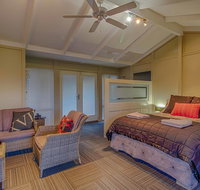 Windfall Estate Vineyard Cottage - Accommodation Main Beach