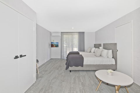 Atrium Hotel Mandurah - Accommodation Main Beach 23