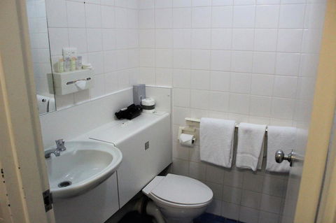 Atrium Hotel Mandurah - Accommodation Main Beach 6