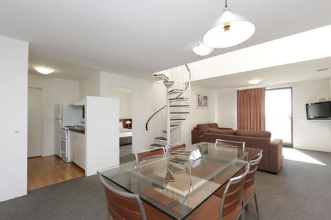 Atrium Hotel Mandurah - Accommodation Main Beach 17