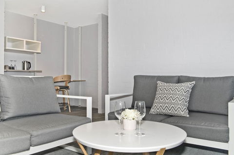 Atrium Hotel Mandurah - Accommodation Main Beach 22