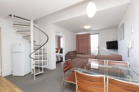 Atrium Hotel Mandurah - Accommodation Main Beach 21