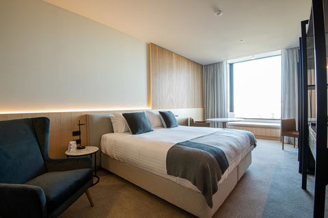 Quay Perth - Accommodation Main Beach 6