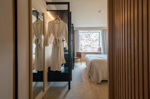 Quay Perth - Accommodation Main Beach 5