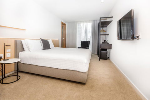 Quay Perth - Accommodation Main Beach 36
