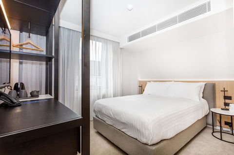 Quay Perth - Accommodation Main Beach 2