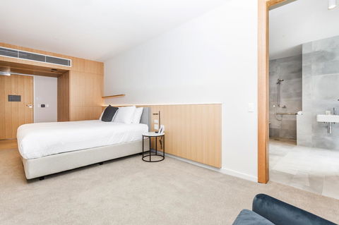 Quay Perth - Accommodation Main Beach 8