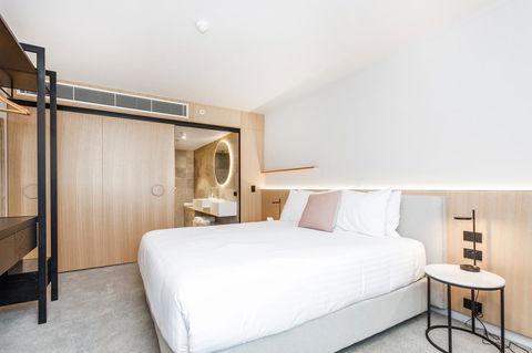 Quay Perth - Accommodation Main Beach 10