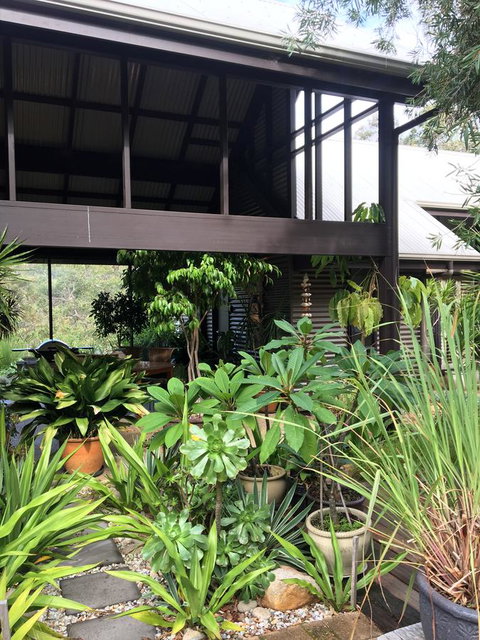 DESIGNER'S STUDIO - Accommodation Main Beach 12