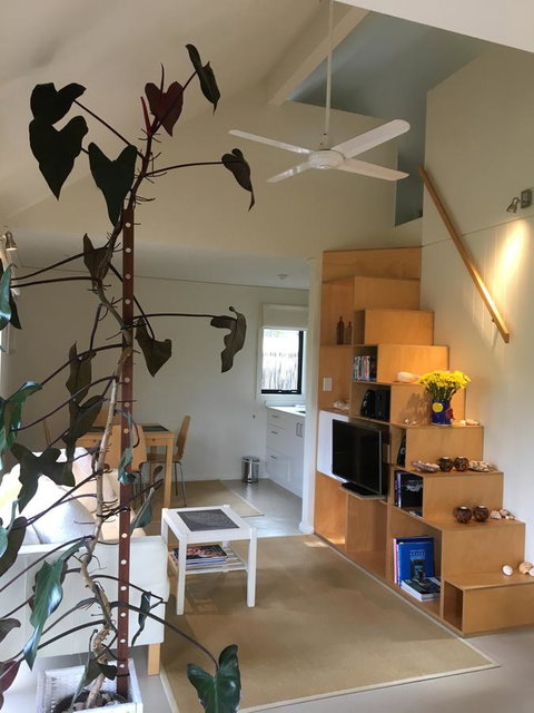 DESIGNER'S STUDIO - Accommodation Main Beach 16