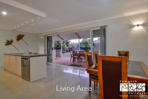 13 Learmonth Street - Close To Town Centre - Accommodation Main Beach 5