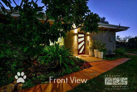 13 Learmonth Street - Close To Town Centre - Accommodation Main Beach 0