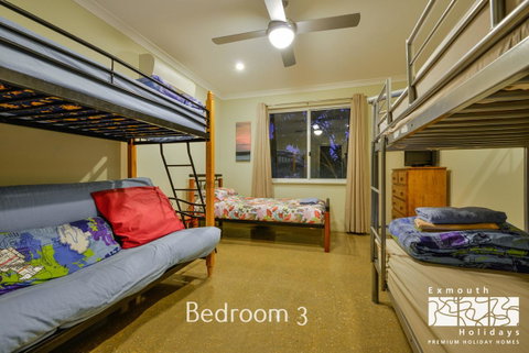 13 Learmonth Street - Close To Town Centre - Accommodation Main Beach 9