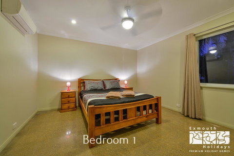 13 Learmonth Street - Close To Town Centre - Accommodation Main Beach 7