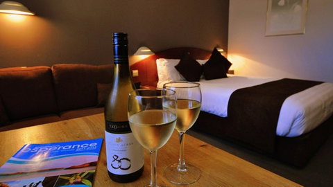 Hospitality Esperance SureStay Collection By Best Western - Accommodation Main Beach 1