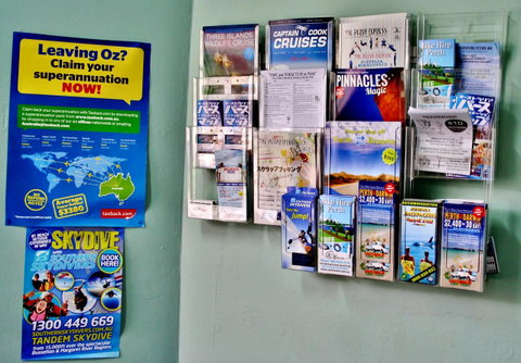 The Hive Hostel - Traveler Friendly, Passport Only - Accommodation Main Beach 7