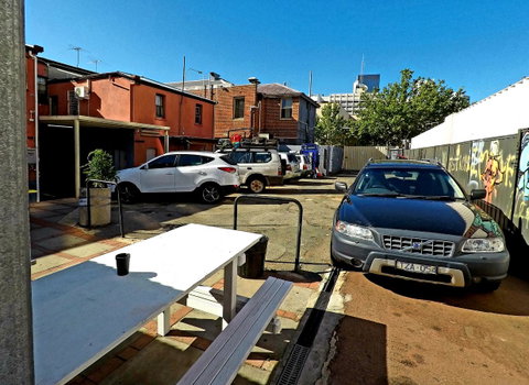 The Hive Hostel - Traveler Friendly, Passport Only - Accommodation Main Beach 26