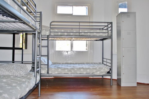 The Hive Hostel - Traveler Friendly, Passport Only - Accommodation Main Beach 36