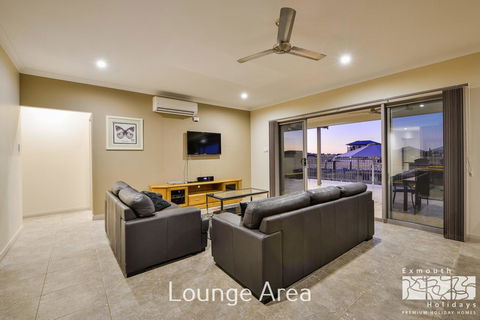 7 Kestrel Place - Accommodation Main Beach 3