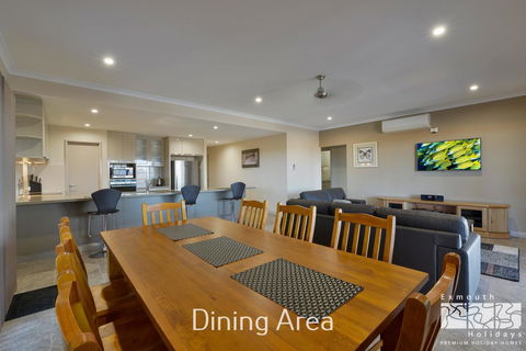7 Kestrel Place - Accommodation Main Beach 4