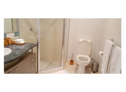 Stylish 1BDR Unit In The Heart Of Subiaco - Accommodation Main Beach 9
