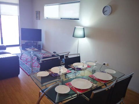 Outram St Apartment - Accommodation Main Beach 4