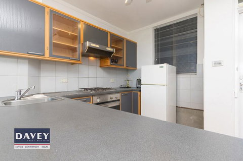 Apartment With A View - Accommodation Main Beach 1