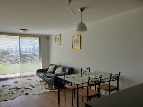 Apartment With A View - Accommodation Main Beach 0