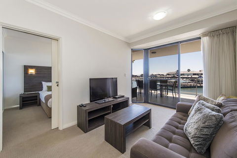 Dolphin Quay Apartments - Accommodation Main Beach 31