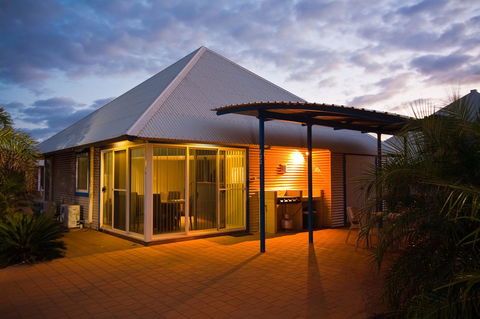 Osprey Holiday Village Unit 122 2 Bedroom - Accommodation Main Beach 13
