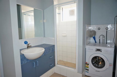 Osprey Holiday Village Unit 122 2 Bedroom - Accommodation Main Beach 7