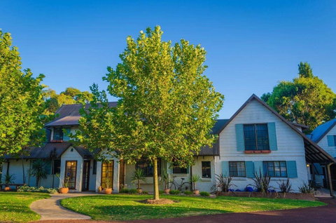 Sienna Lodge - Accommodation Main Beach 25