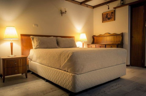 Sienna Lodge - Accommodation Main Beach 22